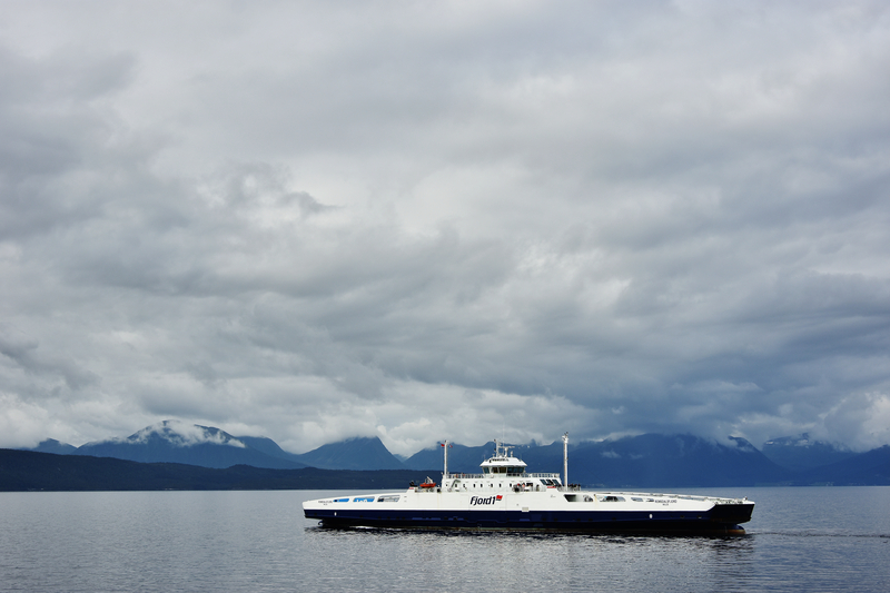 Ferja MF Romsdalsfjord. Trolig på strekningen Molde Vestnes