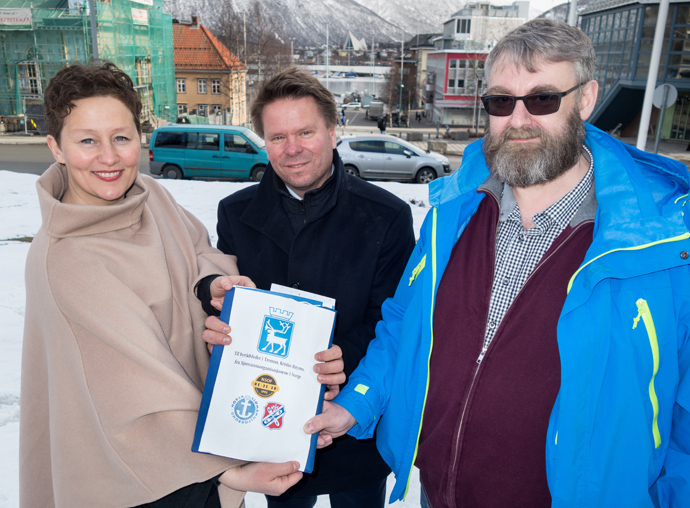 Møte med byrådsleder Kristin Røymo i Tromsø var allerede 12. april. Til høyre står Jørn Lorentzen, leder av Sjømannsforbundets Region Nord.